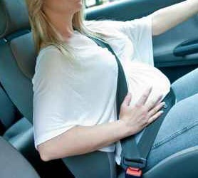 voyager enceinte en voiture